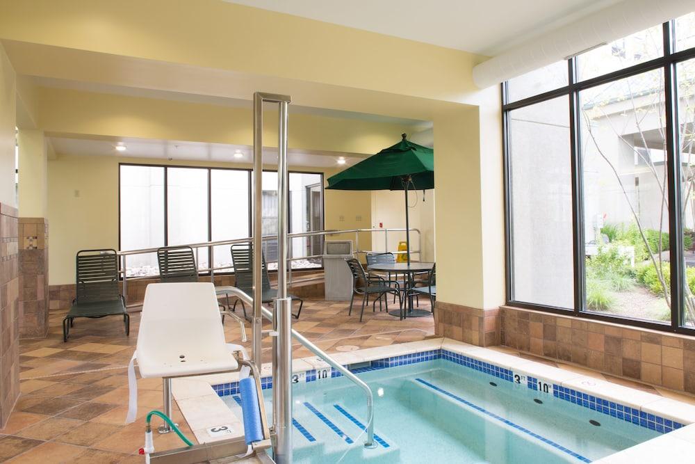 Hampton Hotel