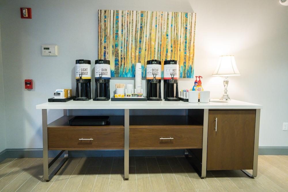 Hotel Hampton Clarks Summit