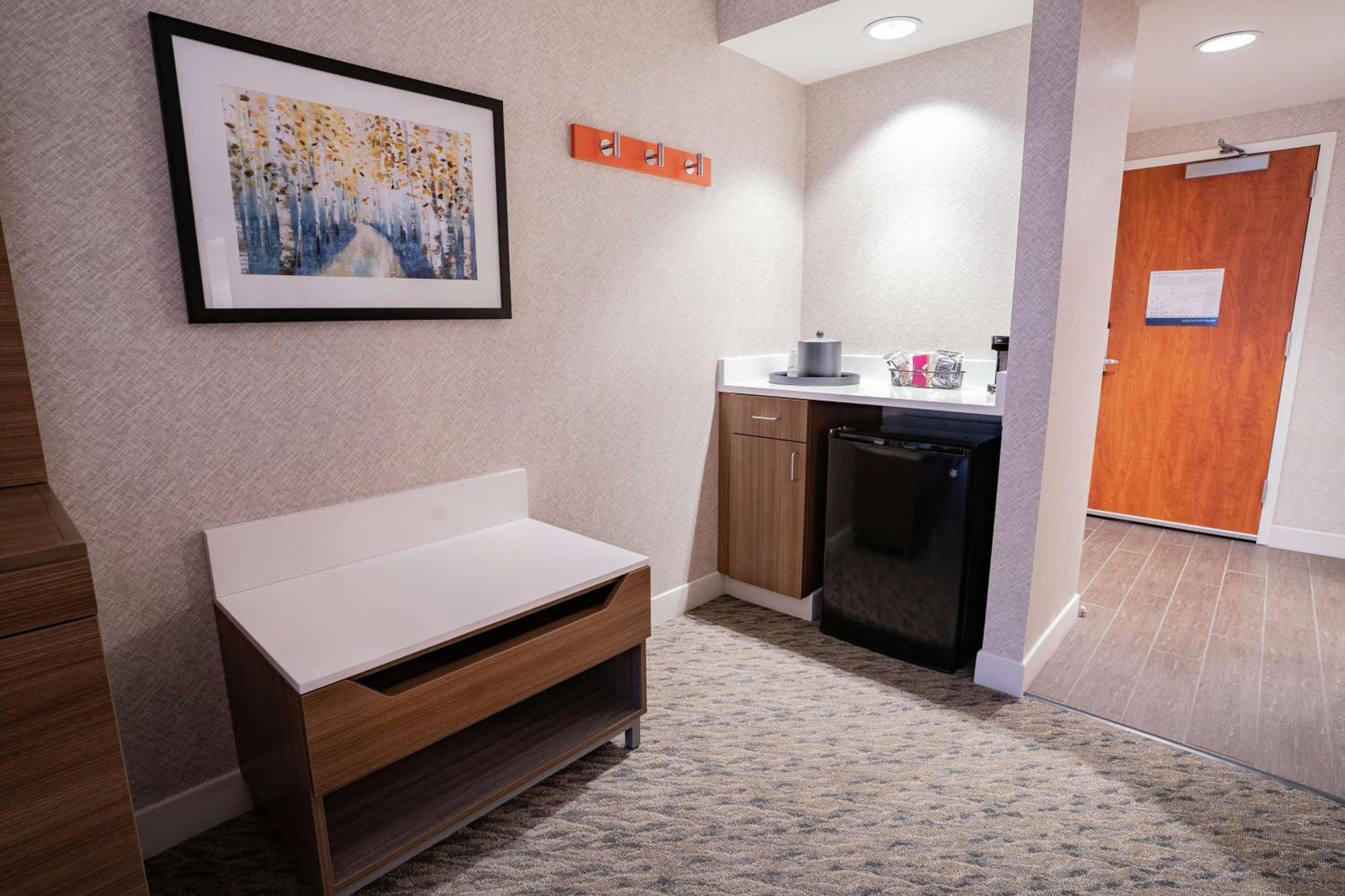 Hotel Hampton 3*