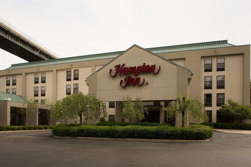 Hampton 3*