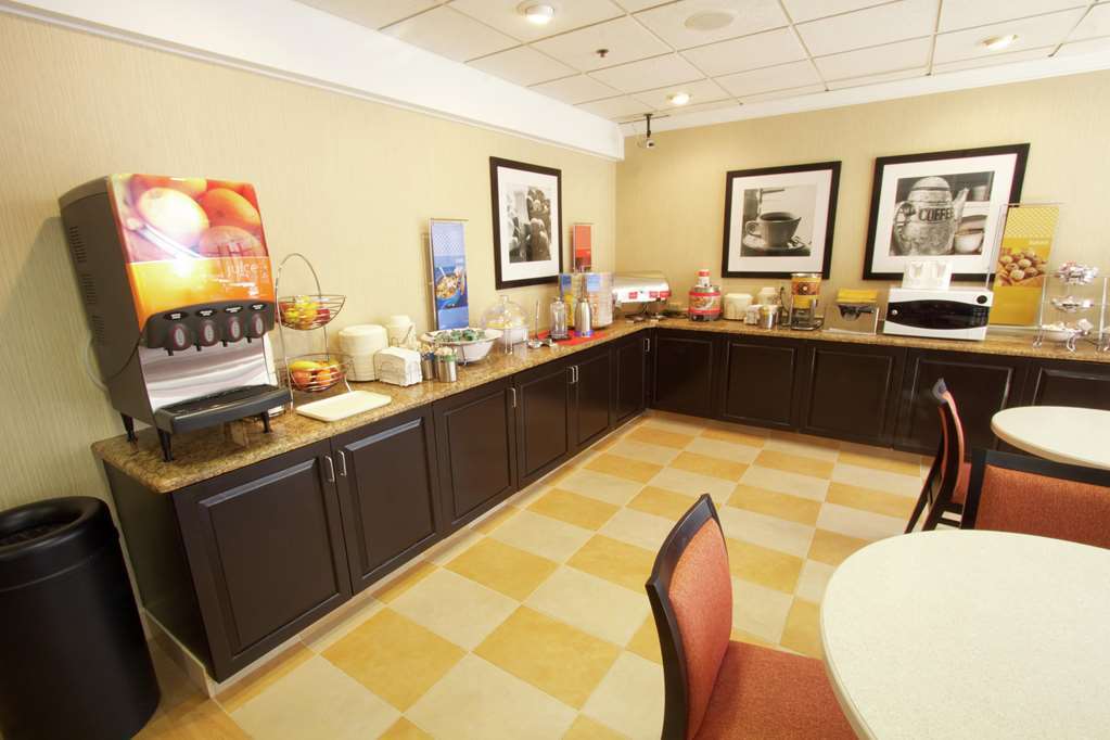 Hotel Hampton 3*